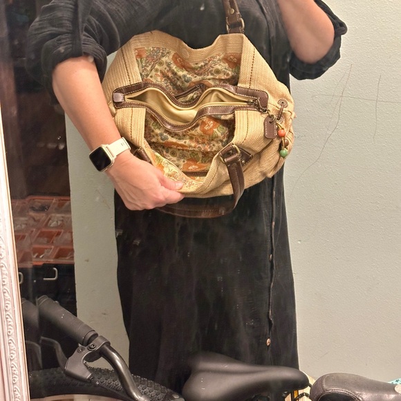 Fossil Beige Canvas Shoulder Bag with Brown Leather Handles - Picture 15 of 15